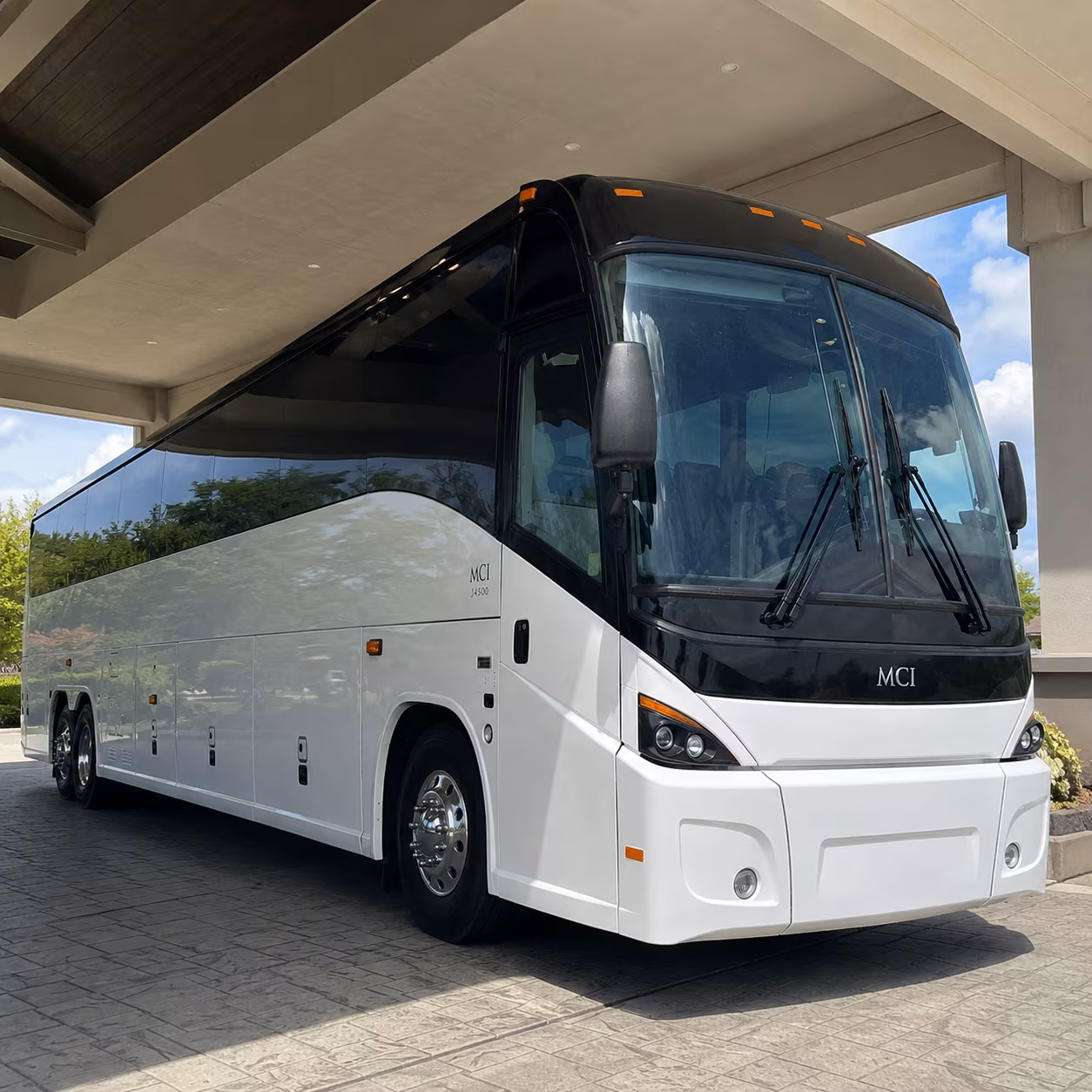 daily commuter shuttle buses along i 40 and the rtp corridor