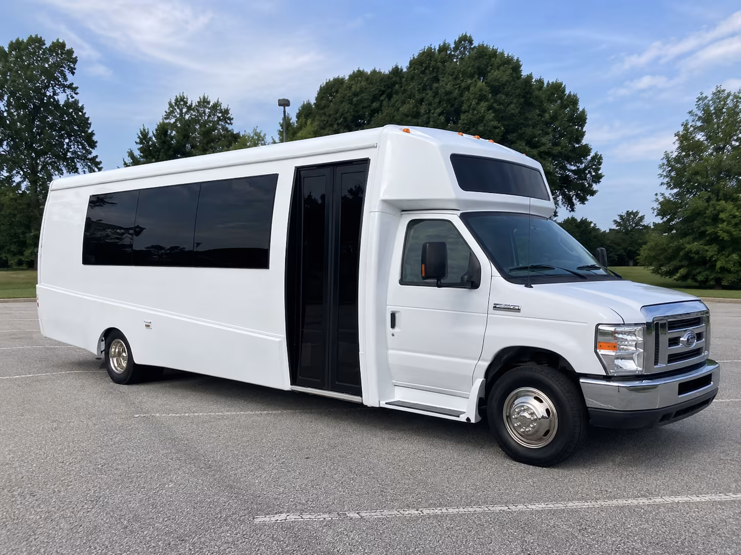 raleigh 18 passenger party bus
