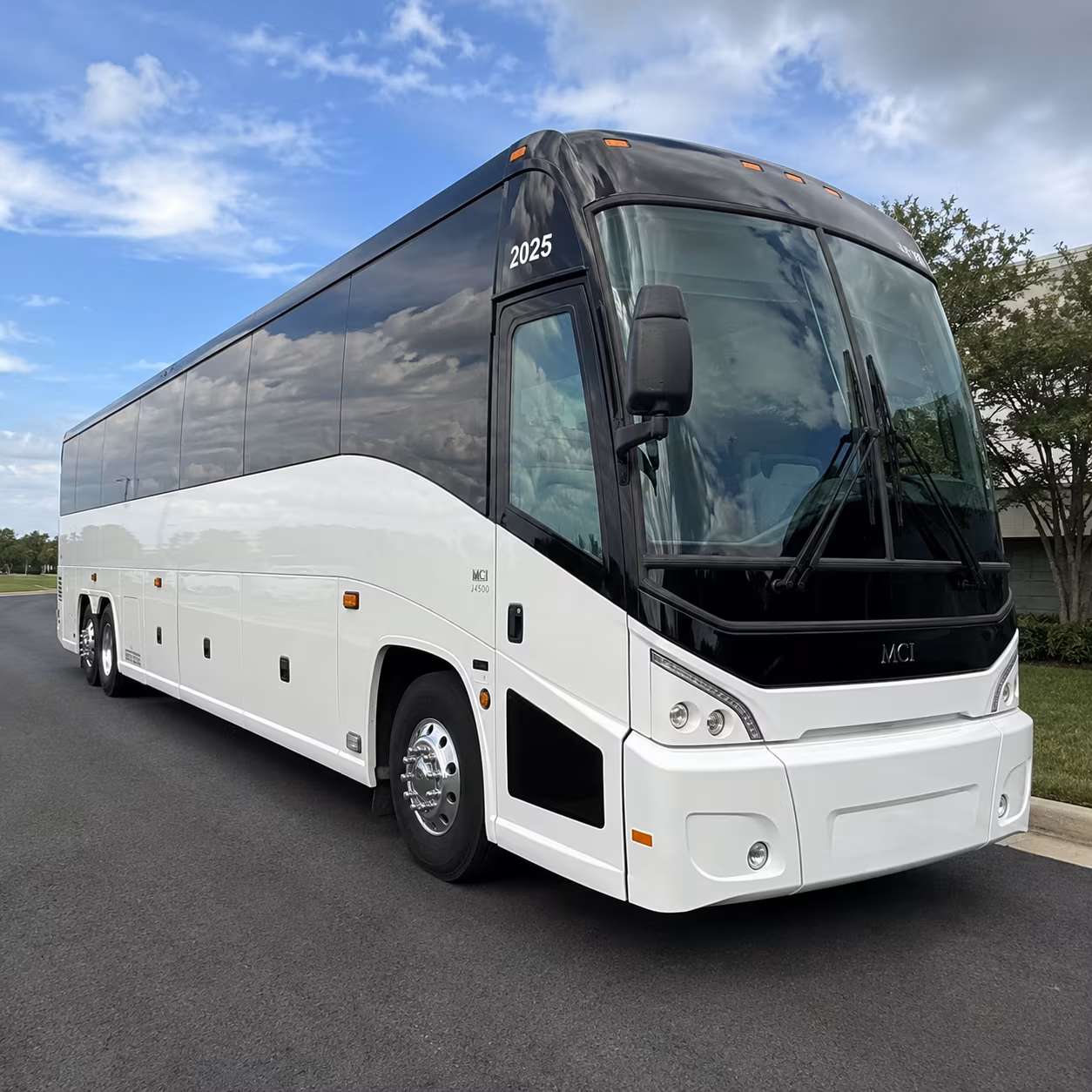 wide open bluegrass and multi venue festival buses for downtown raleigh